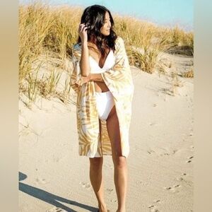 Maison Du Soir Magnolia light Kimono beach Robe Hawaiian zebra Palm Print